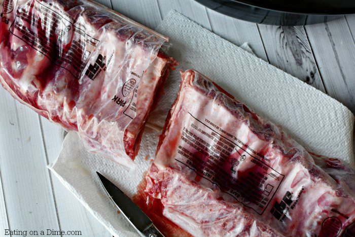 Cutting ribs with a knife