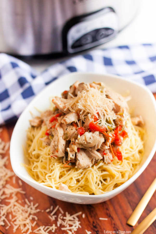Easy Crock Pot Chicken Scampi Recipe will be a hit with all of the flavorful chicken. The bell peppers add a ton of color and the pasta is amazing.