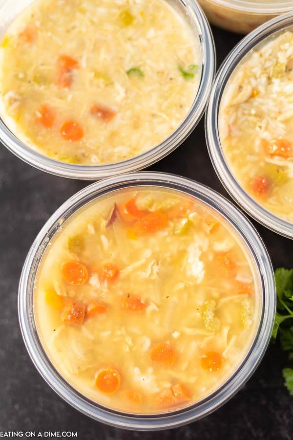 Learn how to freeze soup and stews to help you save time and money. You are going to love how to freeze soup portions to make an easy freezer meal that you can heat up in no time for your family. Check out all the tips to freeze soup individually and this tips works for beans too! #eatingonadime #howtofreezesoup #freezertips 