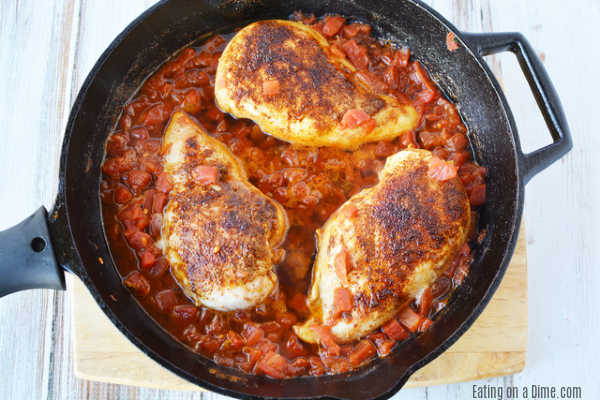 Tex Mex Chicken Skillet Recipe is so easy to make and has tons of southwestern flavor.  Enjoy with rice for a quick meal in 20 minutes your family will love.