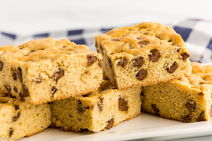 This chocolate chip cookie cake recipe is everything you love about a chocolate chip cookie but in a cake! Basically, it is heaven in every bite!