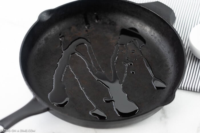 oil in cast iron skillet 