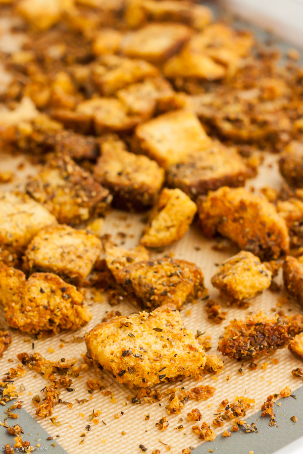 Cooked croutons on the baking sheet