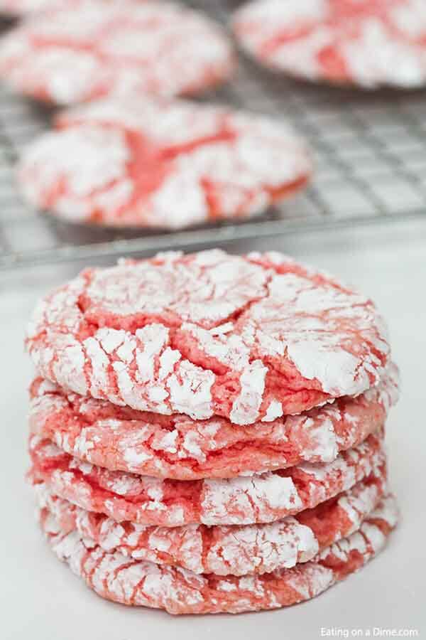 If you are looking for a delicious yet easy cookie recipe, try Strawberry Cookies! You only need 4 ingredients for these fluffy cookies.
