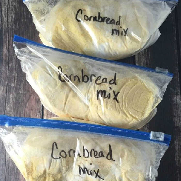 This homemade cornbread mix recipe is easy to make and will save you money. This best cornbread mix recipe is better than store bought! You are going to love this copycat jiffy cornbread bread that you can store in your pantry and make cornbread in no time at all! #eatingonadime #conbreadmixrecipes #sidedishrecipes 