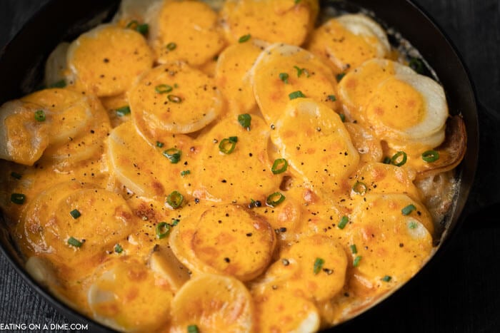 Overview of Easy Scalloped Potatoes in a Skillet