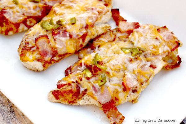 Bacon lovers will go crazy over this easy Bacon bbq chicken recipe. Layers of delicious cheese, BBQ sauce and bacon make this chicken tasty.