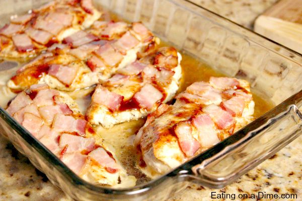 Bacon lovers will go crazy over this easy Bacon bbq chicken recipe. Layers of delicious cheese, BBQ sauce and bacon make this chicken tasty.