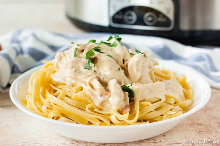 Chicken Alfredo on a plate