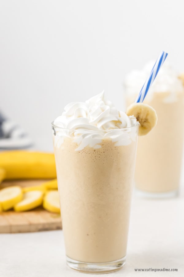 Enjoy this easy peanut butter banana smoothie for a tasty breakfast idea or treat any time of the day. Your kids will love this rich and creamy smoothie. 