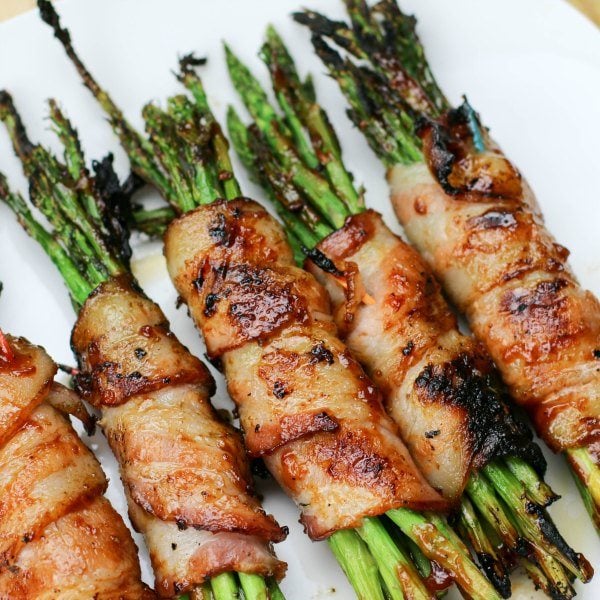 Try this Easy bacon wrapped asparagus recipe. Asparagus wrapped in bacon is easy to make and tastes amazing. Make this in minutes for an easy side dish.