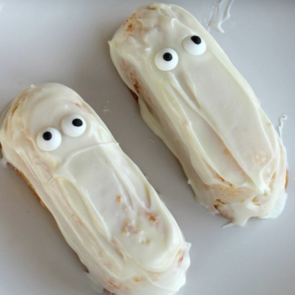 Close up of Ghost Twinkies with candy eyes