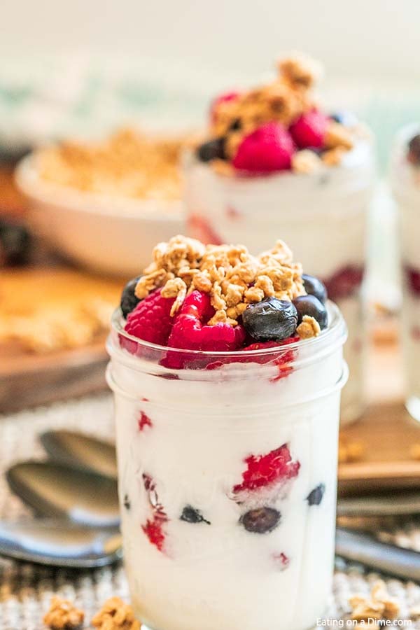 Meal Prep Fruit and Yogurt Parfaits