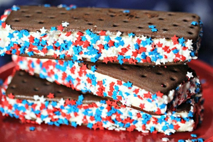 Try this easy 4th of July Ice Cream Sandwich recipe. It is super simple but very festive for the perfect 4th of July dessert. 