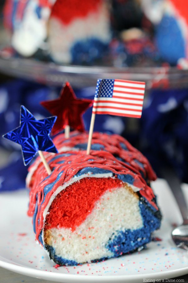 Make this quick and easy red white and blue cake for all of your summer parties! The vibrant colors really stand out in this simple 4th of July Cake! 