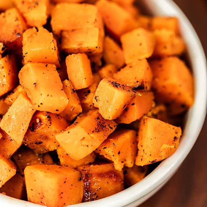 probeer deze gegrilde zoete aardappelen als een hartig en zoet bijgerecht dat heerlijk is. U gaat houden van hoe gemakkelijk dit gegrilde zoete aardappelen recept is.