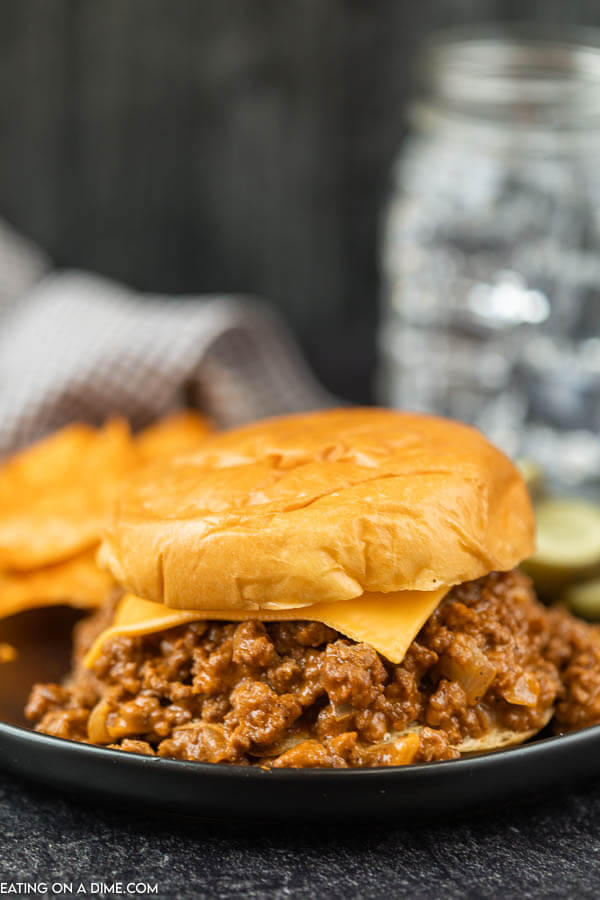 picture of sloppy joes served on a bun.