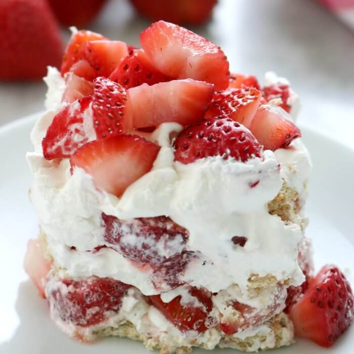 Easy Strawberry Icebox Cake (only 3 ingredients!)