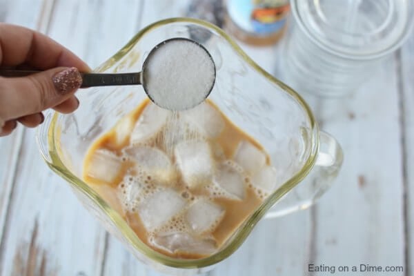 Coffee lovers will enjoy this easy Homemade iced coffee recipe. Cold coffee recipe is easy to make at home. Iced coffee recipe is creamy and tasty!