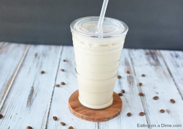 Coffee lovers will enjoy this easy Homemade iced coffee recipe. Cold coffee recipe is easy to make at home. Iced coffee recipe is creamy and tasty!
