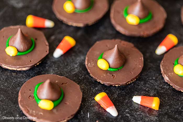 Check out these easy Halloween cookie recipes for kids. 20 fun and frightening Easy Halloween Cookies Recipes that kids will love. 