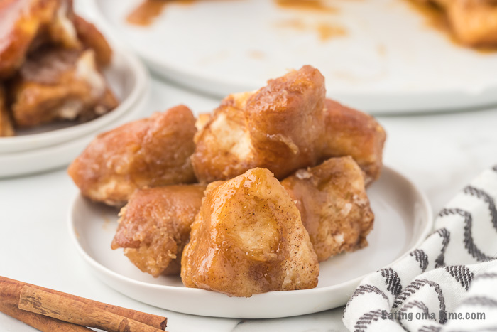 Close up image of a Monkey Bread on a plate. 