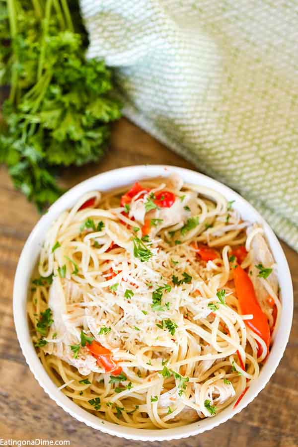 Crock Pot Cajun Chicken Pasta Recipe is creamy and delicious with a little bit of heat. The Cajun flavor jazzes up this chicken dish for a great meal.