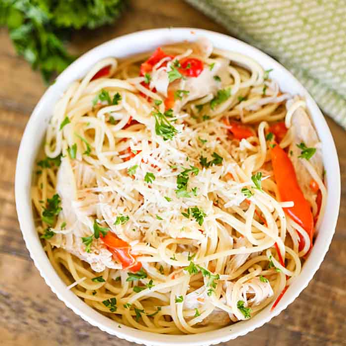 Crock Pot Cajun Chicken Pasta Recipe is creamy and delicious with a little bit of heat. The Cajun flavor jazzes up this chicken dish for a great meal.