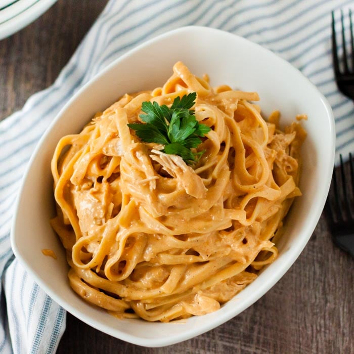 Crockpot Buffalo Chicken Pasta - easy crockpot buffalo chicken pasta