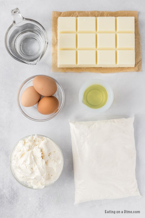 Ingredients for recipe: cake mix, almond bark, icing.