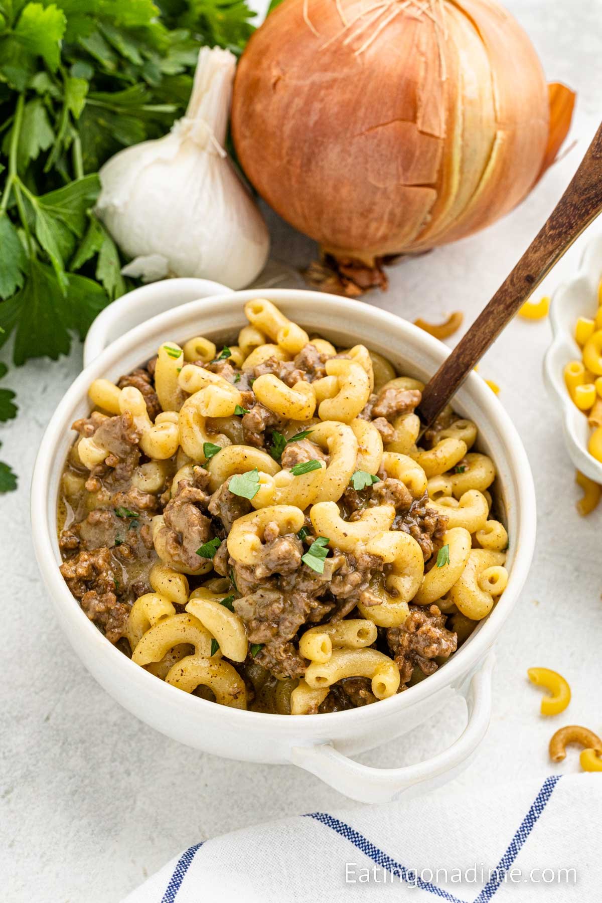 Cheeseburger macaroni in a white bowl