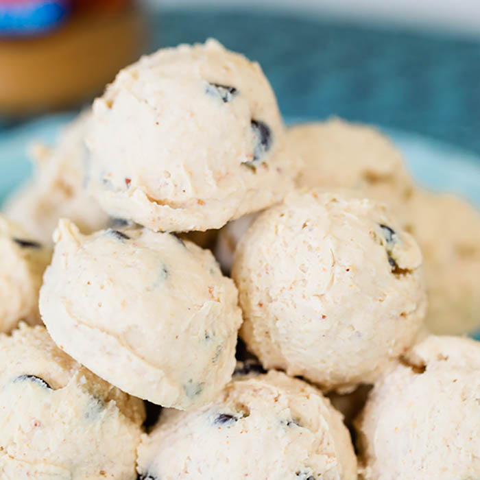 Enjoy Keto Cookie Dough Fat Bomb recipe without any guilt. Try a keto friendly chocolate chip cookie dough fat bomb when you have a sweet tooth craving. 