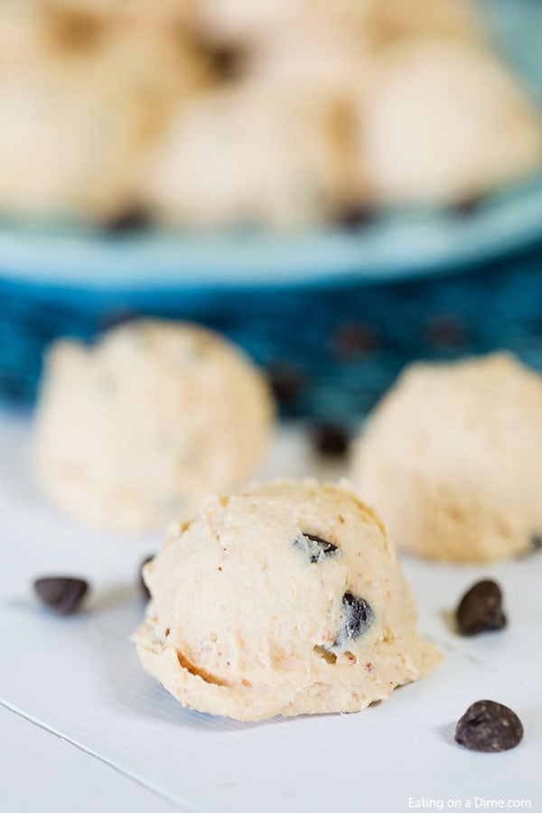 Enjoy Keto Cookie Dough Fat Bomb recipe without any guilt. Try a keto friendly chocolate chip cookie dough fat bomb when you have a sweet tooth craving. 