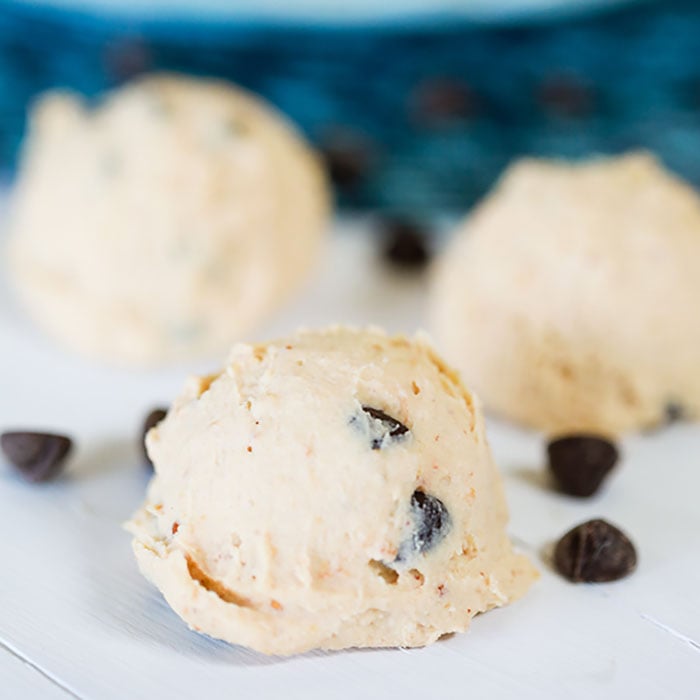 Enjoy Keto Cookie Dough Fat Bomb recipe without any guilt. Try a keto friendly chocolate chip cookie dough fat bomb when you have a sweet tooth craving. 