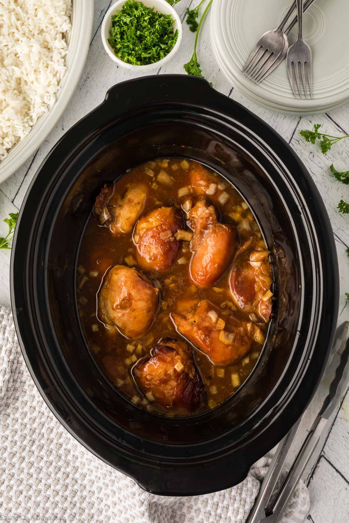 Cooking apricot chicken in the slow cooker