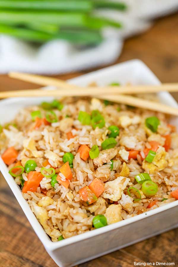picture of fried rice in whtie bowl