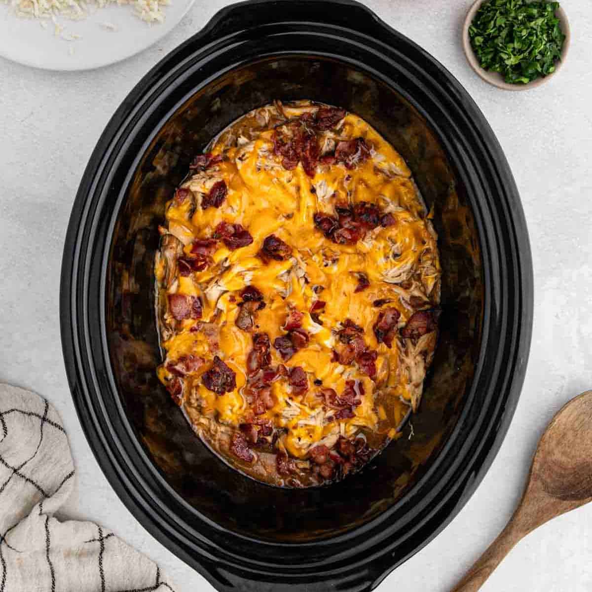 Crock Pot Chicken Bacon Ranch Pizza Casserole - Beyer Eats and Drinks