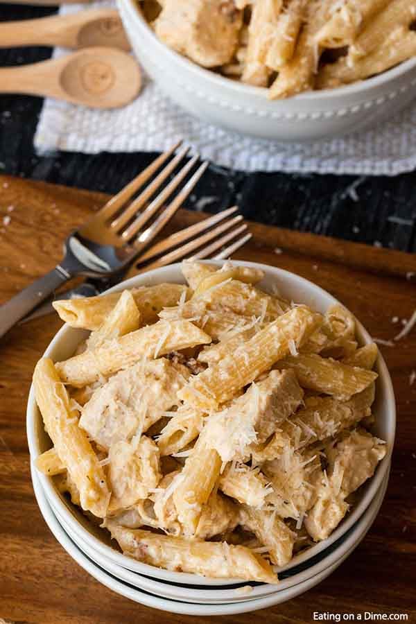 Crock pot olive garden chicken alfredo pasta - Delicious and easy!