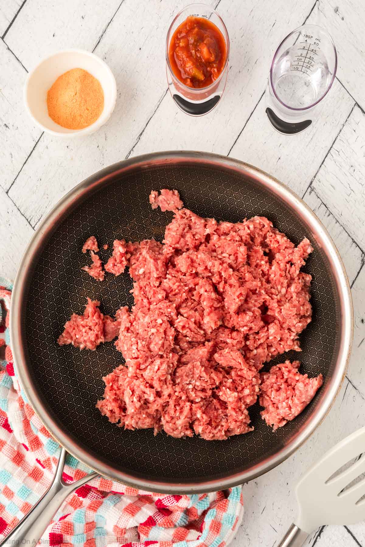 Cooking ground beef in a skillet