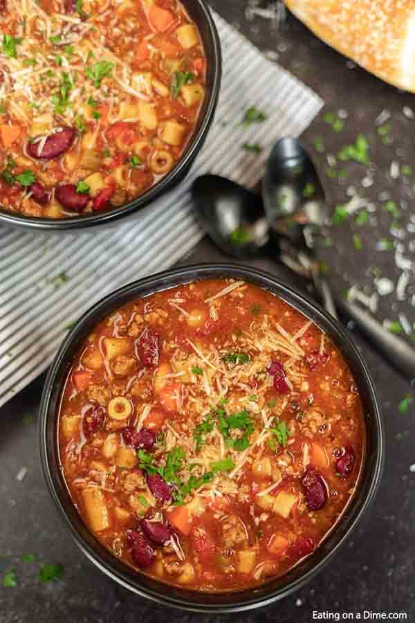 Crock pot pasta fagioli soup is a hearty and authentic Italian recipe. Learn how to make this easy Copy cat Olive Garden pasta fagioli soup recipe. Olive Garden slow cooker recipe is the best recipe and so healthy. #eatingonadime #CrockPot PastaFagioliSoup #crockpot #olivegardencopycat #slowcooker 