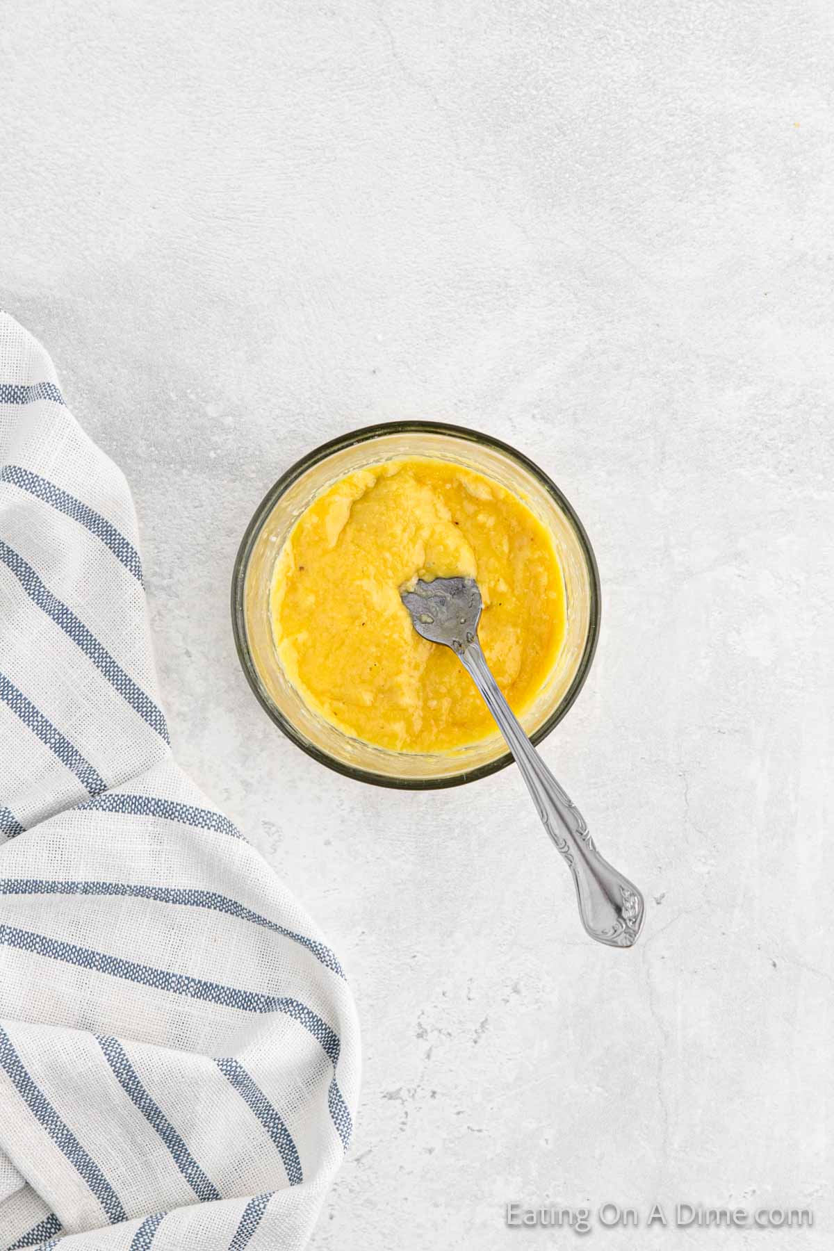 Combine the ingredients together in a bowl