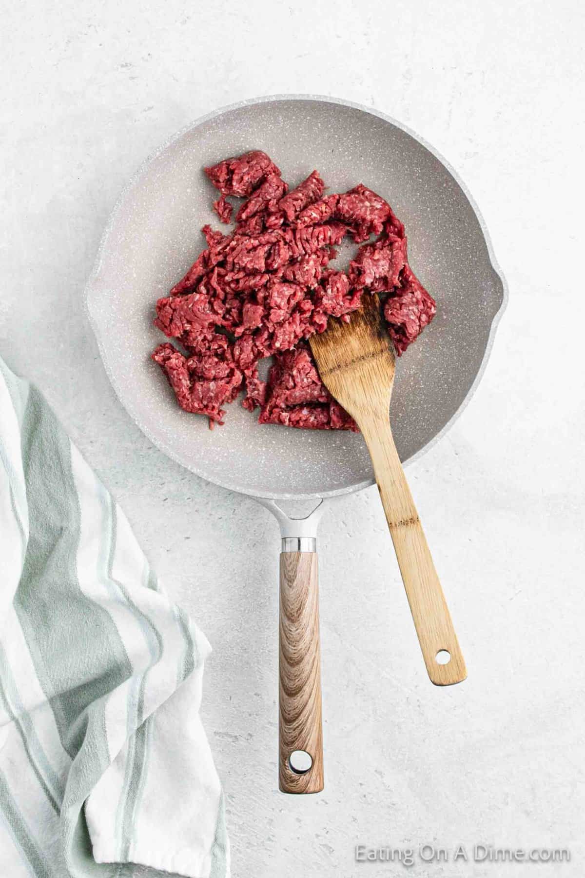 Cooking ground beef in the skillet 