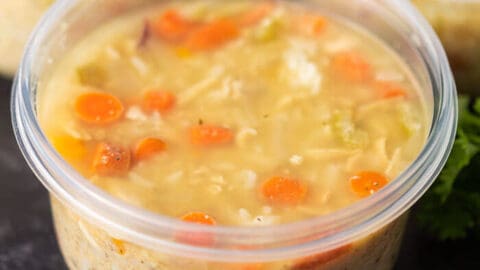 Learn how to freeze soup and stews to help you save time and money. You are going to love how to freeze soup portions to make an easy freezer meal that you can heat up in no time for your family. Check out all the tips to freeze soup individually and this tips works for beans too! #eatingonadime #howtofreezesoup #freezertips
