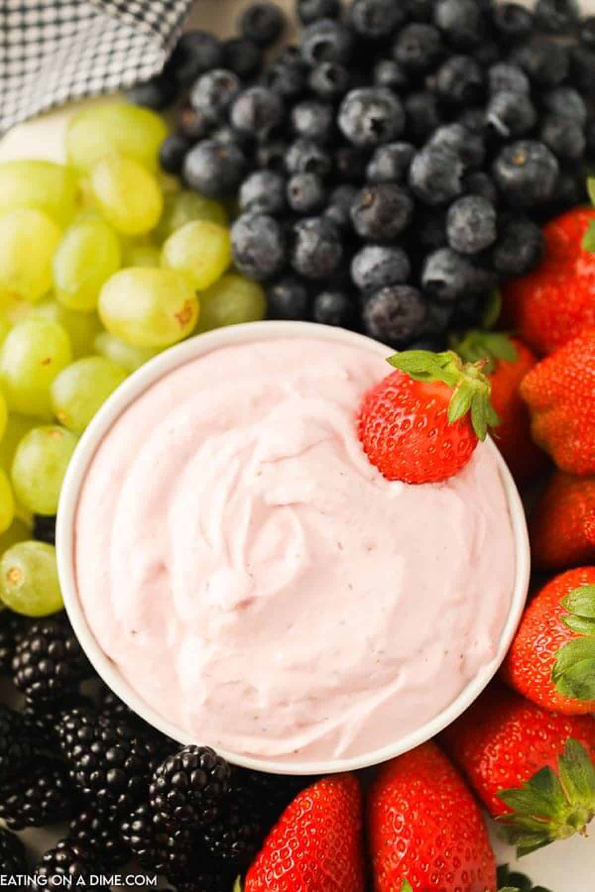 yogurt fruit dip with fresh fruit