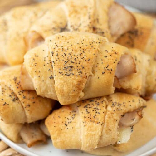 Turkey sandwich crescent roll recipe makes a great lunch. Everyone will love the crescent rolls and you can use leftover turkey or deli meat.