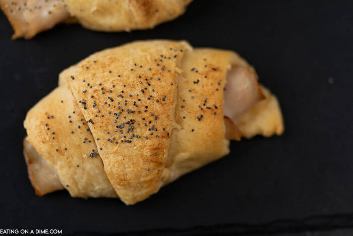 Turkey sandwich crescent roll recipe makes a great lunch. Everyone will love the crescent rolls and you can use leftover turkey or deli meat. 