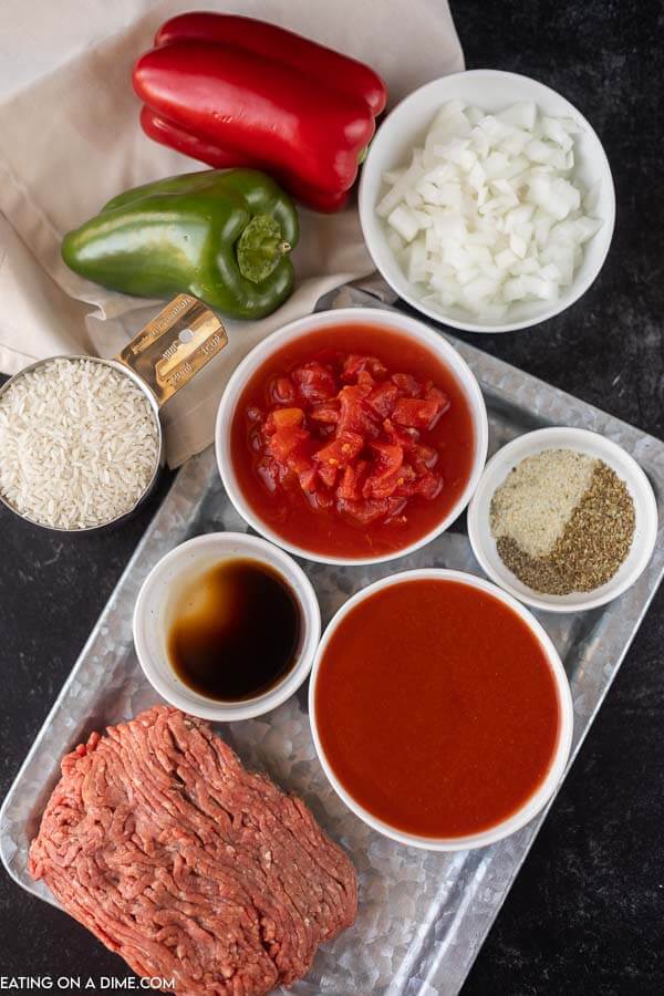 Ingredients to make the stuffed pepper soup. 