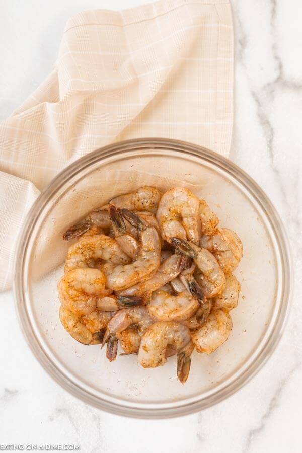 shrimp in boil with seasoning