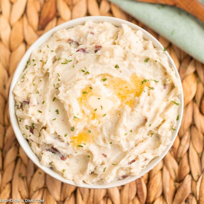garlic mashed potatoes in a bowl