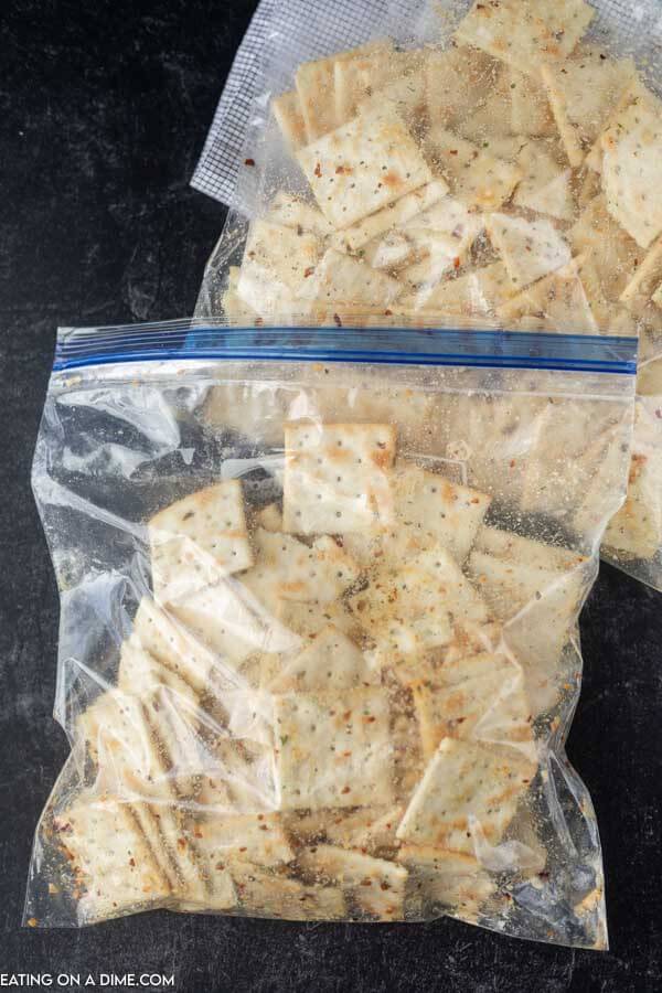 crackers in ziplock bag with seasoning